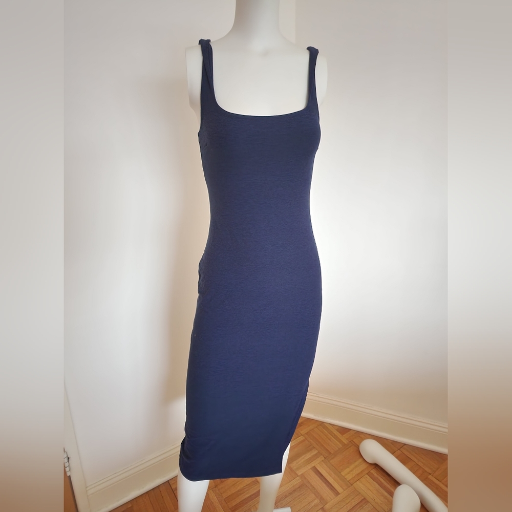 Brand new Beyond Yoga built in bra icon sleeveless tank dress